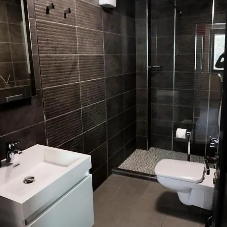 Hr Apartmanhaz Эгер