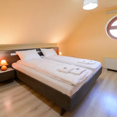 Апартаменты Hr Apartmanhaz Эгер