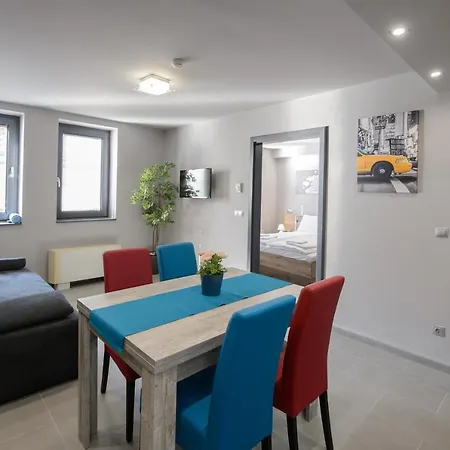 Апартаменты Hr Apartmanhaz *