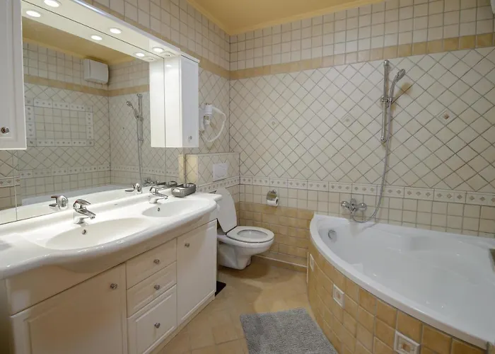 Hr Apartmanhaz Apartment Erlau