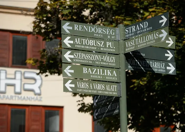 Hr Apartmanhaz * Erlau